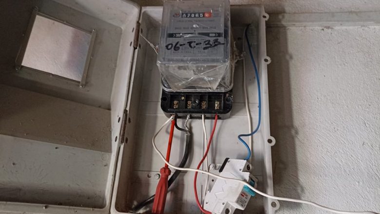 खोटाङमा एक ग्रील पसलले चोरी गरी विद्युत प्रयोग गरेको भेटियो