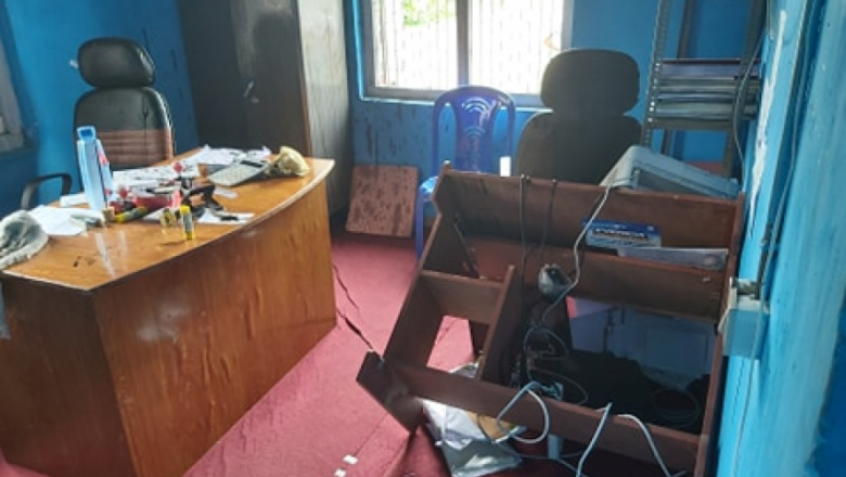 वडा कार्यालय र विद्यालय तोडफोडमा संलग्नलाई कारबाही गर्न गाउँपालिकाको माग