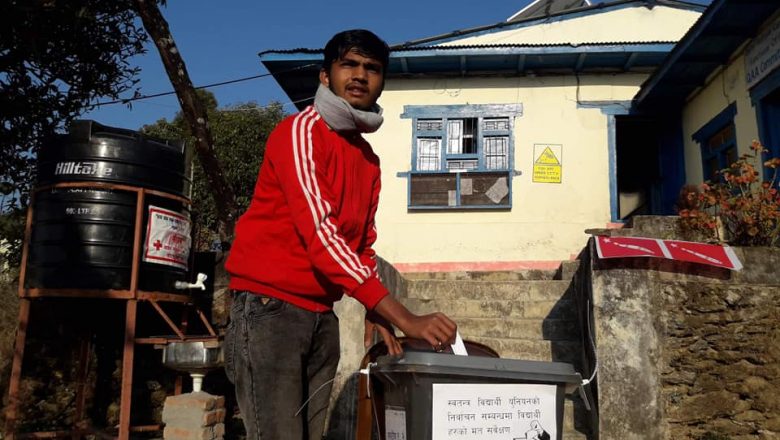 खोटाङ : स्ववियु निर्वाचन गर्न दबाबका लागि नमुना मतदान