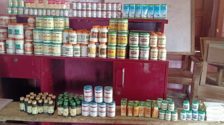 दुवेकोल र हौँचुरमा महिनाको दुई दिन निशुल्क आयुर्वेदिक औषधि