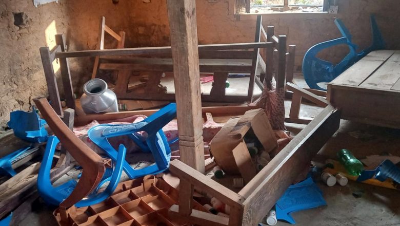 च्यास्मिटारको वडा कार्यालय तोडफोड, चार जना पक्राउ