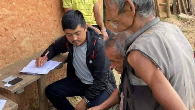 खोटेहाङ गाउँपालिका–३ सावाकटहरेमा टोलटोलमा सामाजिक सुरक्षा भत्ता