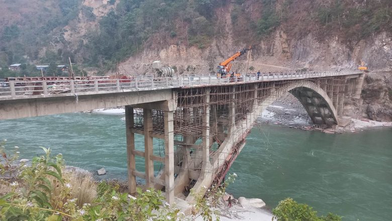 फोक्सिङ्टार पुल निर्माण सुरु भएको दश वर्षपछि सञ्चालनमा आयो