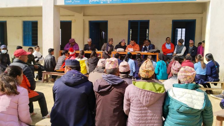 समयमा विद्यालय नआउने शिक्षकमाथी नगरपालिका एक्सनमा, पाँच दिन पछि ताला खुल्यो