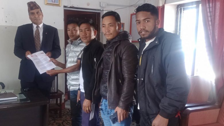 शान्ति सम्झौता टुङ्गोमा पुर्‍याउन माग गर्दै वाइसिएल खोटाङको ज्ञापन–पत्र