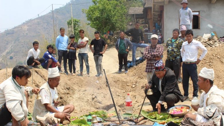 बाहुनीडाँडा वडा कार्यालयको आरसिसि भवन शिलान्यास