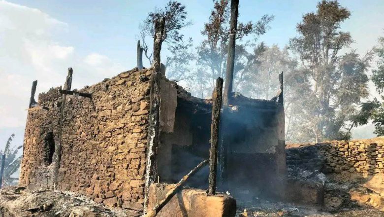 डढेलो गाउँ पस्दा बराहपोखरीका दुई घर जलेर नष्ट, रावाबेसीको ४ ठाउँमा भीषण डढेलो