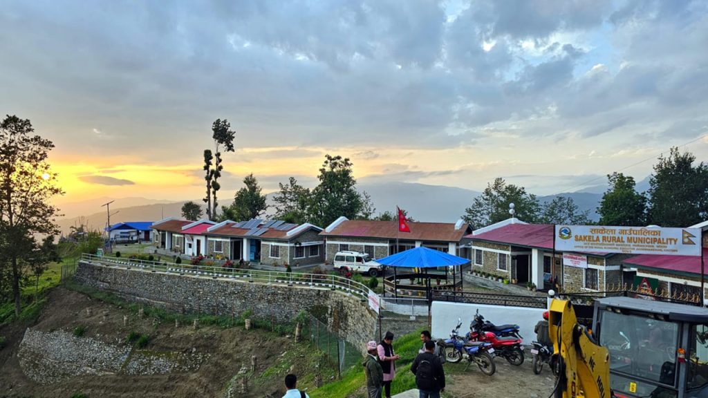 साकेला गाउँपालिकामा ऐन विपरीत ६ जना कर्मचारी नियुक्त गरी २७ लाख खर्च
