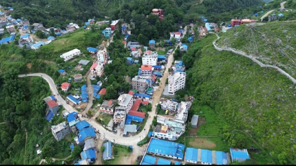 हलेसीका होटलप्रति दर्शनार्थीको गुनासो