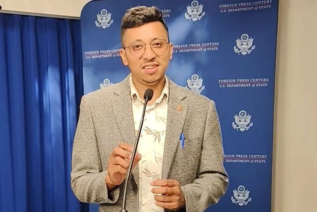 पत्रकार दर्नाल हिमालको फेददेखि अमेरिकासम्म
