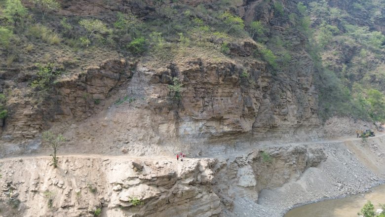 महभीर फोडेर जोडियो दिक्तेल–तराई सडक